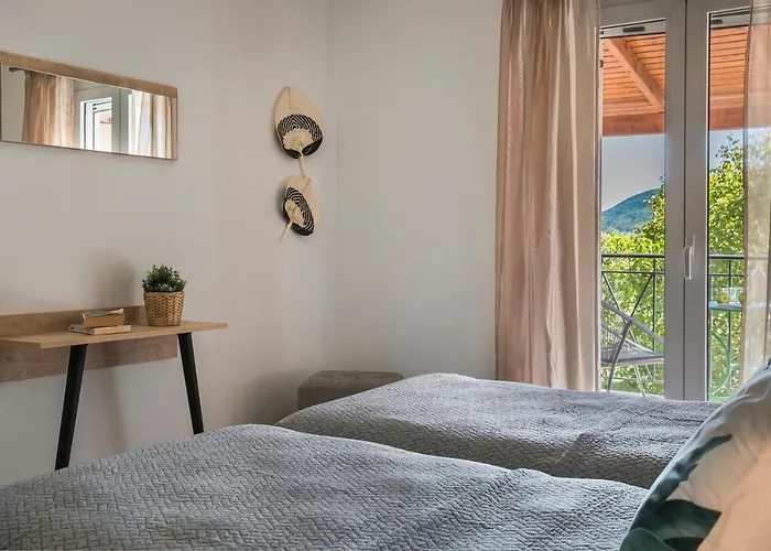 Emily Holiday home *