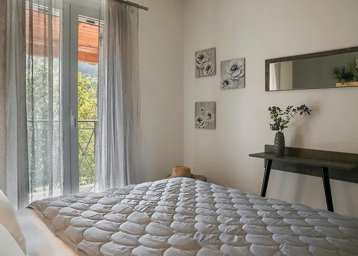 Emily Holiday home *